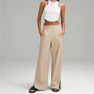 Lululemon Woven Wide-Leg High-Rise Pant in Trench